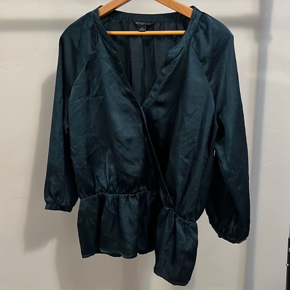 Banana Republic dark green top